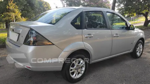 FIESTA 1.6 MPI Class Sedan 8V