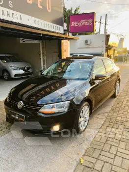Volkswagen JETTA 2.0 Comfortline 4 portas