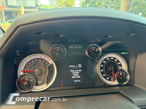 RAM 5.7 1500 Laramie 4X4 CD V8