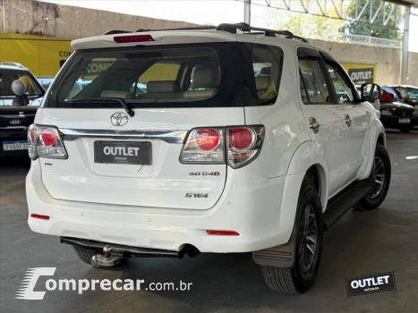 HILUX SW4 3.0 SRV 4X4 7 LUGARES 16V TURBO INTERCO