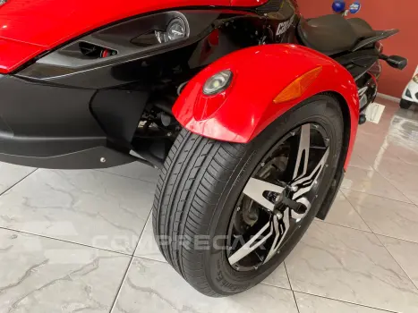 Triciclo Spyder 990 RS