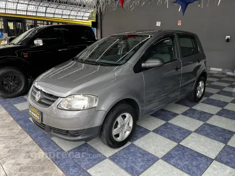 Volkswagen FOX 1.6 MI Plus 8V 4 portas