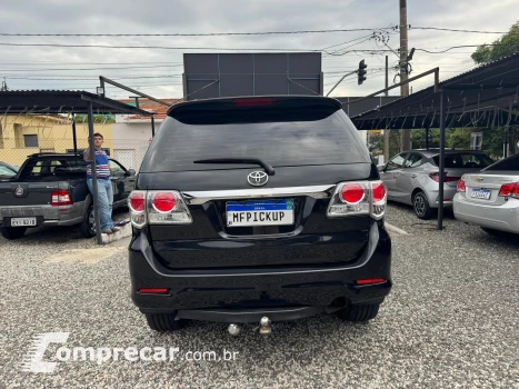 HILUX SW4 3.0 SRV 4X4 7 Lugares 16V Turbo Intercooler