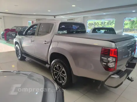 L200 TRITON 2.4 16V Turbo Sport Hpe-s CD 4X4