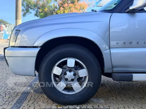 S10 2.4 MPFI Executive 4X2 CD 8V