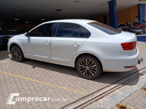 Volkswagen JETTA Comfortline 2.0 T.Flex 8V 4p Tipt. 4 portas