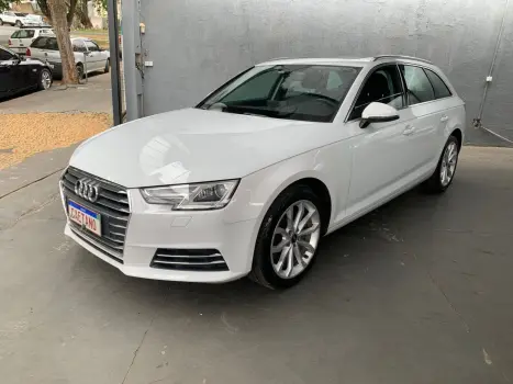 Audi A4 2.0 TFSI AMBIENTE AVANT GASOLINA 4P S TRONIC 4 portas