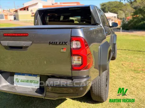 HILUX 2.8 D-4D TURBO DIESEL CD GR-S 4X4 AUTOMÁTICO