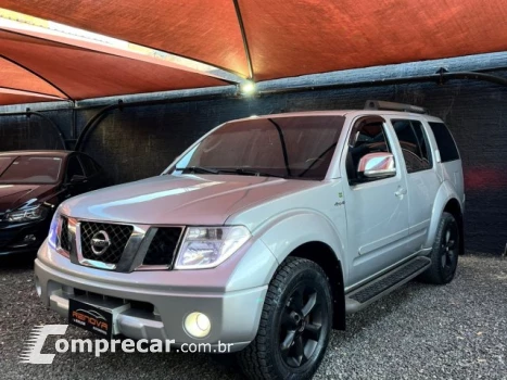 PATHFINDER - 2.5 LE 4X4 TURBO INTERCOOLER 4P AUTOMÁTICO
