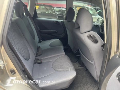 Fit 1.4 16V 4P LX FLEX