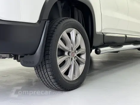 TORO 2.0 16V Turbo Ranch 4WD AT9