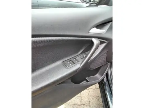 TRACKER 1.0 TURBO FLEX AUTOMÁTICO