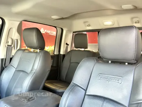 CLASSIC 5.7 V8 GASOLINA LARAMIE CD 4X4 AUTOMÁTICO