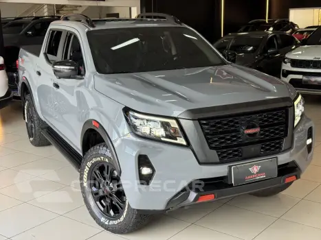 NISSAN Frontier 2.3 16V PRO4X CABINE DUPLA 4X4 BI-TURBO DIESEL AUTO 5 portas