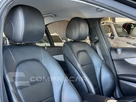 C 180 1.6 16V 4P CGI AVANTGARDE TURBO AUTOMÁTICO