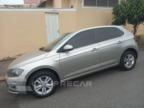 Volkswagen Polo 1.6 4 portas