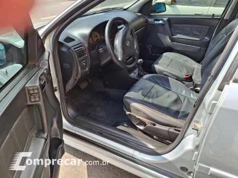 ASTRA 2.0 MPFI Advantage Sedan 8V