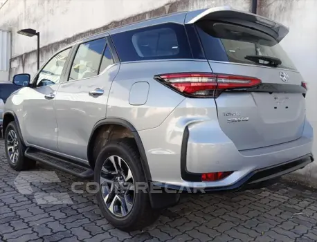 HILUX SW4 2.8 D-4D TURBO DIESEL SRX PLATINUM 7L 4