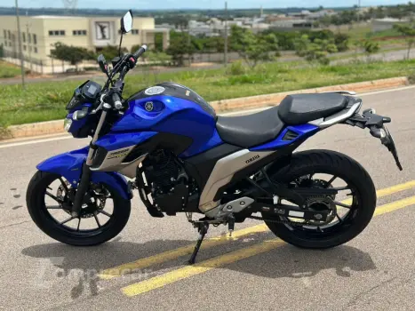 FZ25 FAZER