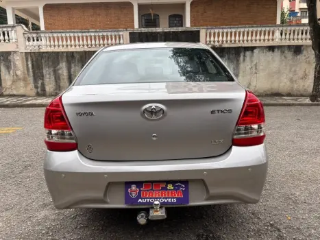 ETIOS 1.5 X Sedan 16V