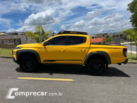 L200 TRITON 2.4 16V TURBO DIESEL SPORT SAVANA CD 4P 4X4 AUTO