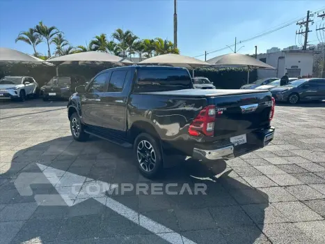 HILUX 2.8 D-4D TURBO DIESEL CD SRX 4X4 AUTOMÁTICO