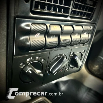 GOL 1.6 CLI 8V
