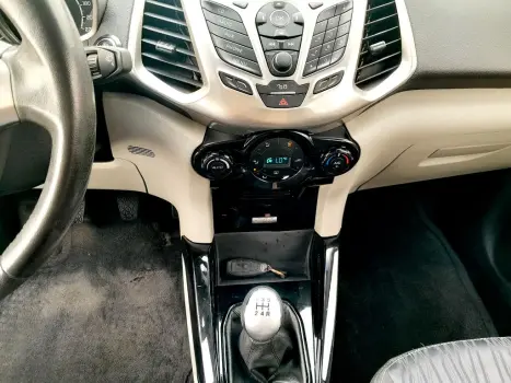 EcoSport TITANIUM 1.6 16V Flex 5p