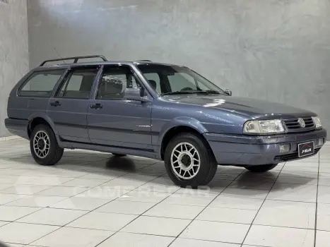 Volkswagen QUANTUM 2.0 MI Family 8V 4 portas