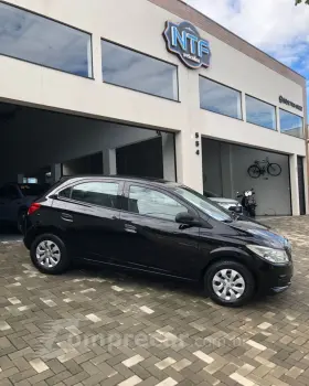 ONIX HATCH LS 1.0 8V FlexPower 5p Mec.