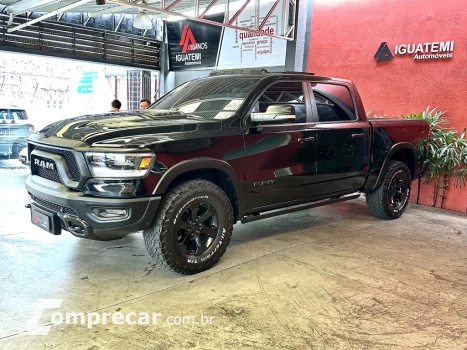 RAM 1500 5.7 V8 GASOLINA REBEL CD 4X4 AUTOMÁTICO 4 portas