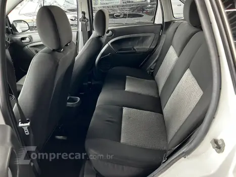 FIESTA 1.6 Rocam Sedan 8V