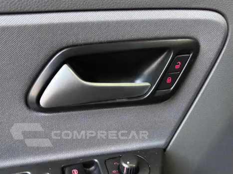 FOX 1.6 MI HIGHLINE 8V FLEX 4P AUTOMATIZADO