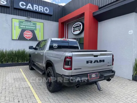 1500 5.7 V8 GASOLINA REBEL CD 4X4 AUTOMÁTICO