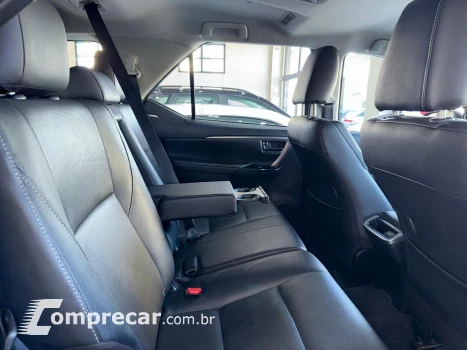 Hilux SW4 SRX 2.8