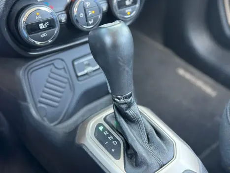 RENEGADE 1.8 16V Longitude