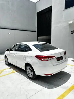 YARIS 1.5 16V Sedan XS