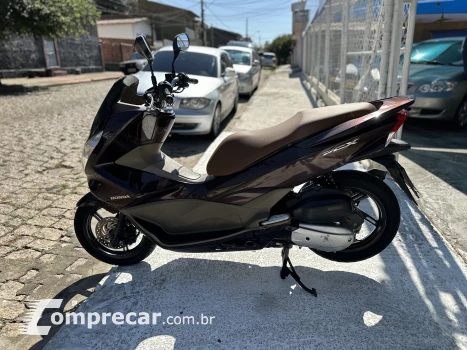 PCX 150 DLX