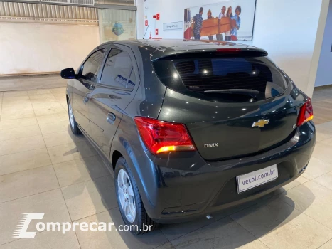 Onix Hatch 1.4 4P FLEX LT