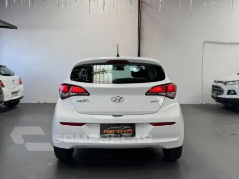 HB20 - 1.6 COMFORT PLUS 16V 4P AUTOMÁTICO