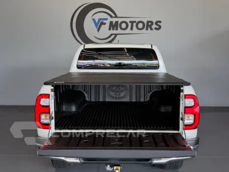 HILUX 2.8 D-4D TURBO DIESEL CD SRX 4X4 AUTOMÁTICO