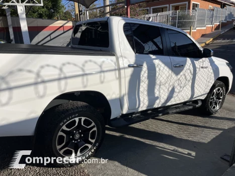 Hilux Caminhonete 2.8 16V SRV 4X4 DIESEL CABINE DUPLA AUTOMÁ