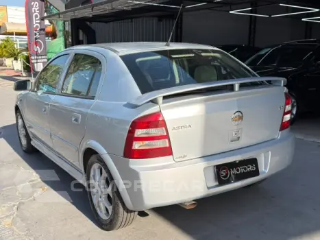 ASTRA HATCH - 2.0 MPFI ADVANTAGE 8V 4P MANUAL