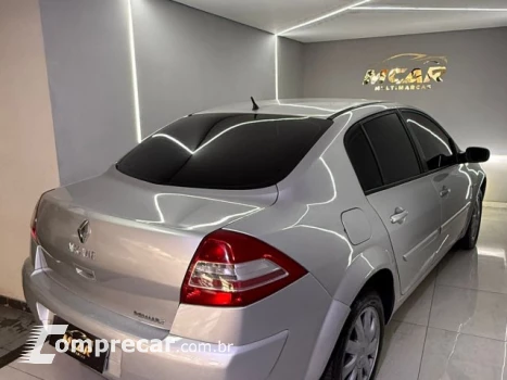 MÉGANE SEDAN - 1.6 DYNAMIQUE 16V 4P MANUAL