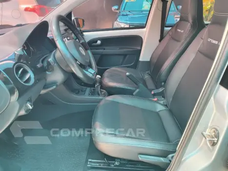 up! cross 1.0 T. Flex 12V 5p