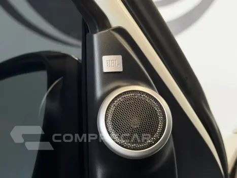 HILUX 2.8 D-4D TURBO DIESEL CD SRX 4X4 AUTOMÁTICO