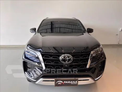 HILUX SW4 2.8 D-4D TURBO DIESEL SRX 7L 4X4 AUTOMÁ