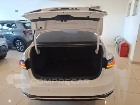 Virtus 1.0 4P 200 TSI FLEX HIGHLINE AUTOMÁTICO