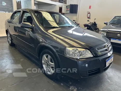 ASTRA 2.0 MPFI Advantage Sedan 8V