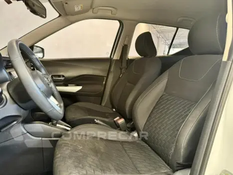 KICKS ADVANCE CVT